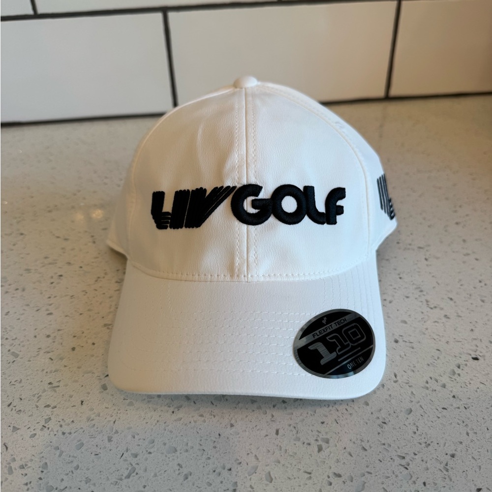 NWT White LIV Golf Signature Hat – Flexfit Tech 110 One Ten